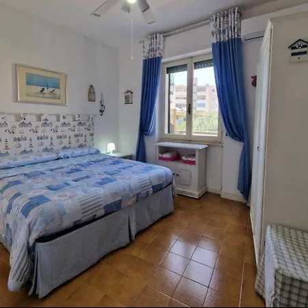 Adora 3*