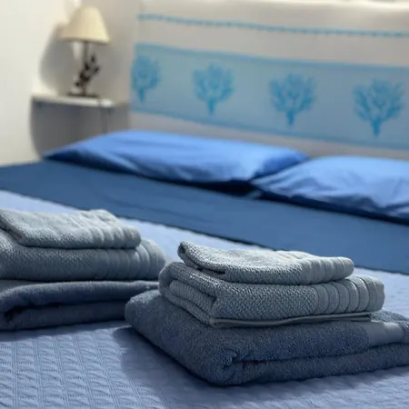 Adora Bed & Breakfast *